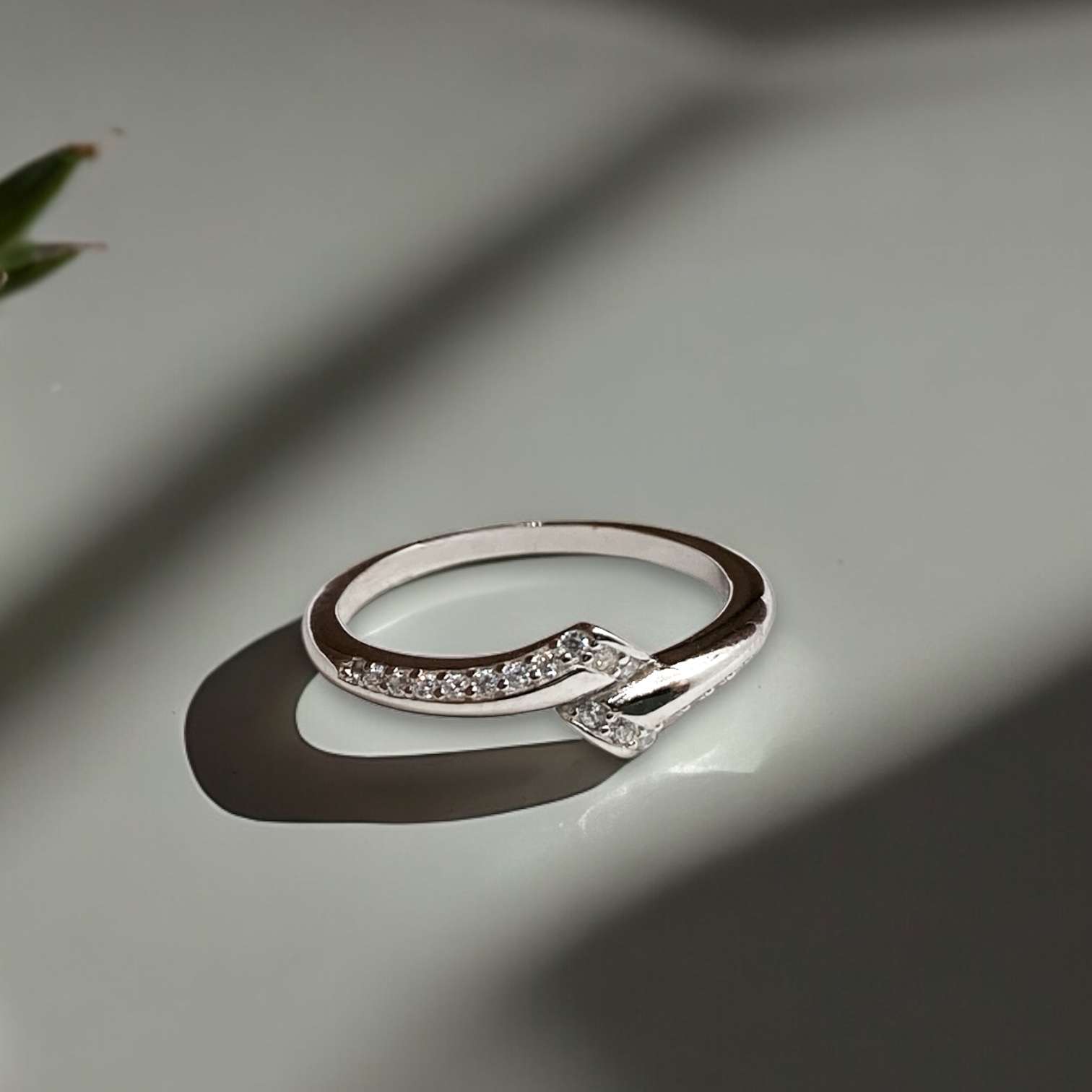 92.5 Sterling Silver With Arrow Design Ring