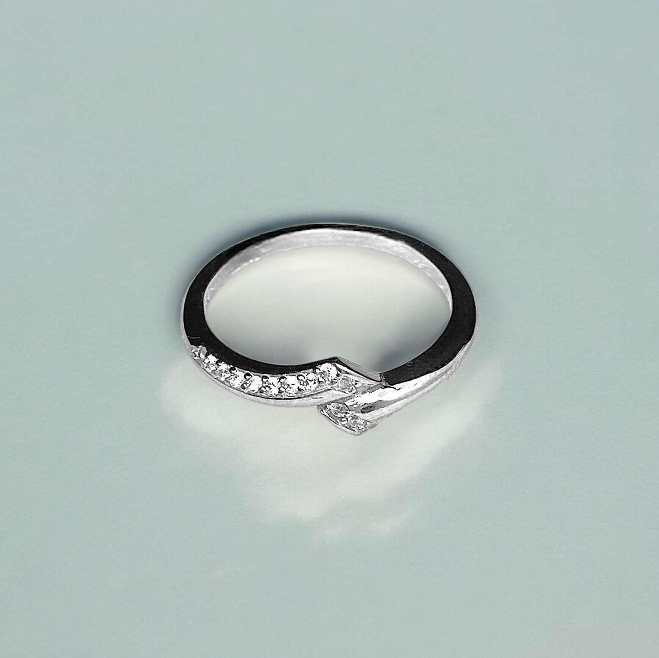 92.5 Sterling Silver With Arrow Design Ring