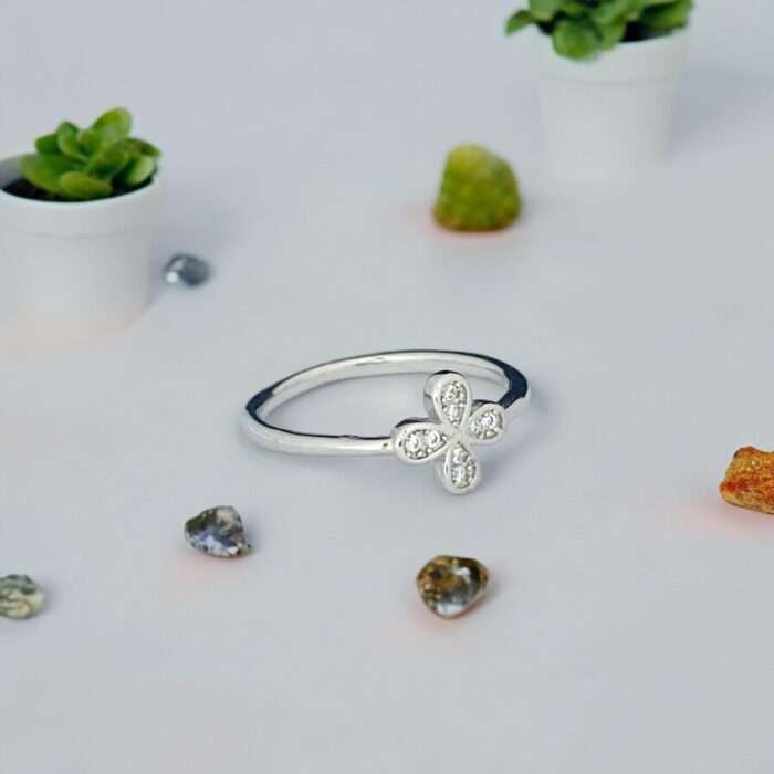 Silver Petal Ring - silverlily ring