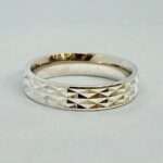 92.5 STERLING SILVER SHINY BAND RING