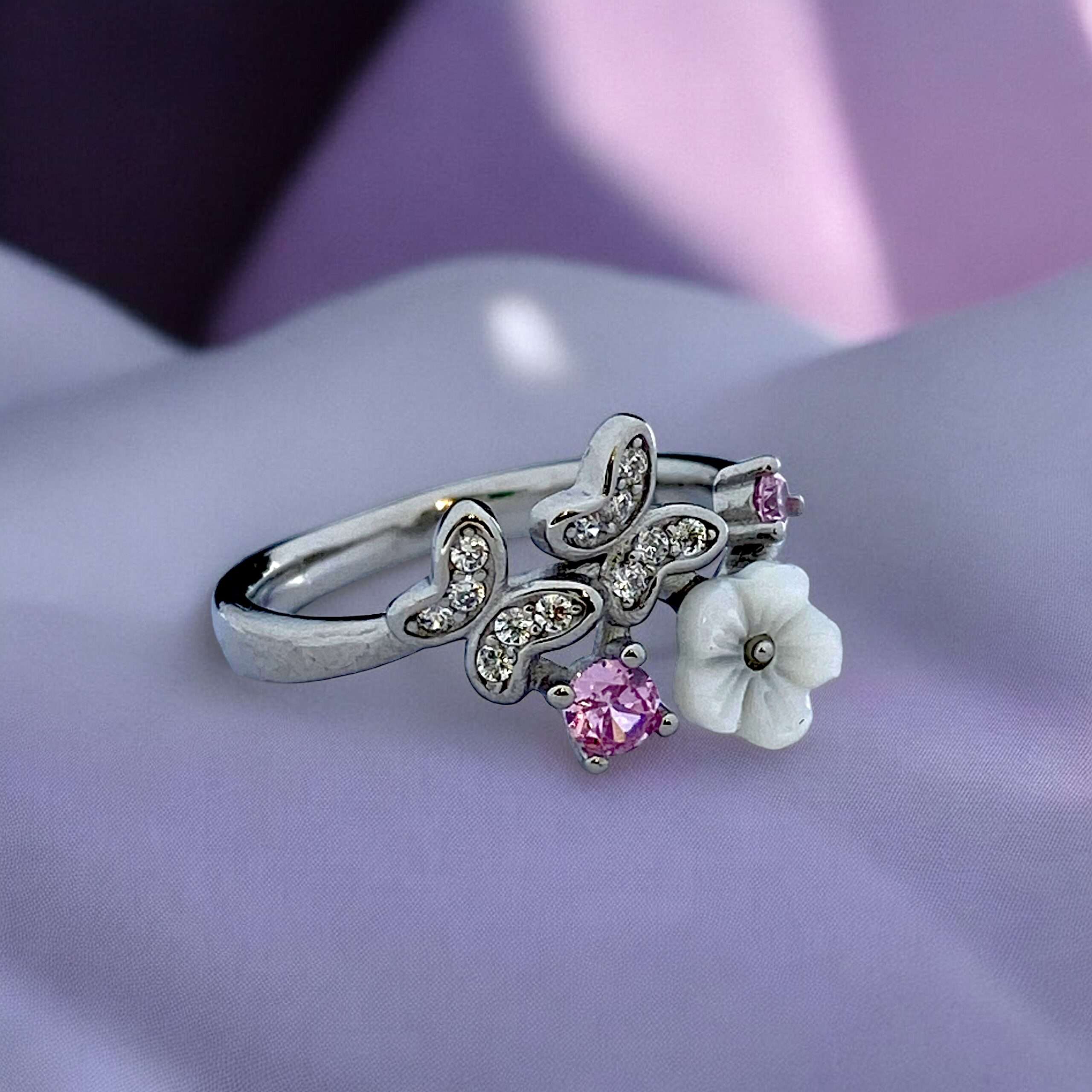 Silver Ring with Natural Bond